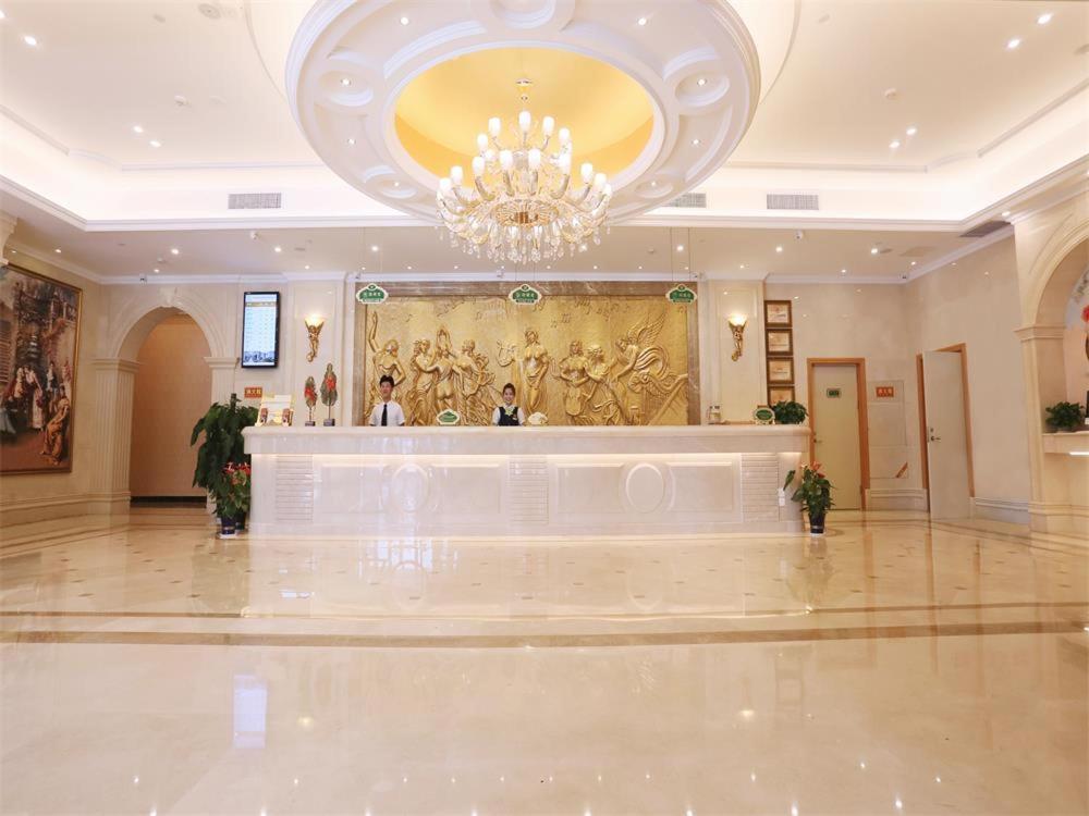 Vienna International Hotel Yantai Changjiang Road Xingyi Square Branch Exteriér fotografie