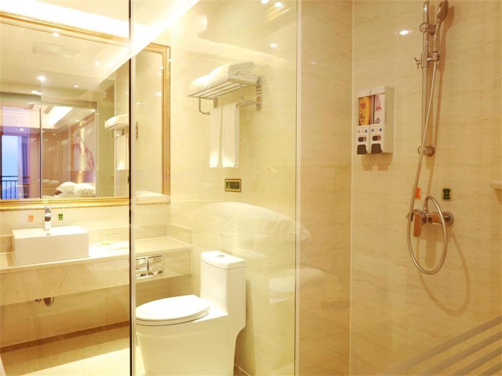 Vienna International Hotel Yantai Changjiang Road Xingyi Square Branch Exteriér fotografie