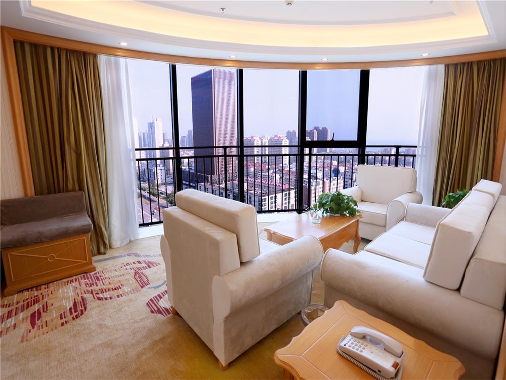 Vienna International Hotel Yantai Changjiang Road Xingyi Square Branch Exteriér fotografie